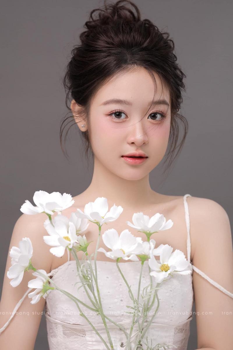 Gái Xinh Nhảy Với Tóc Cam, Nóng Bỏng Và
