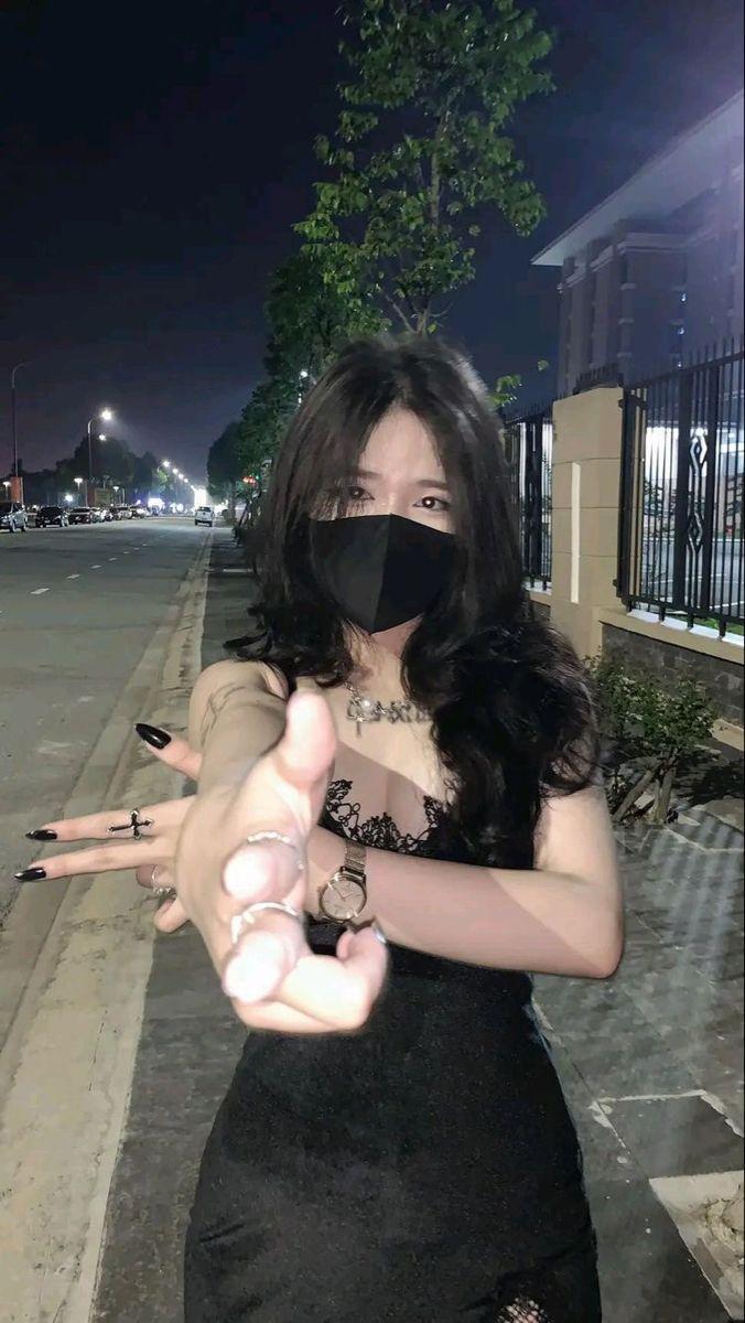 Gái xinh tóc dài ngầu và sexy