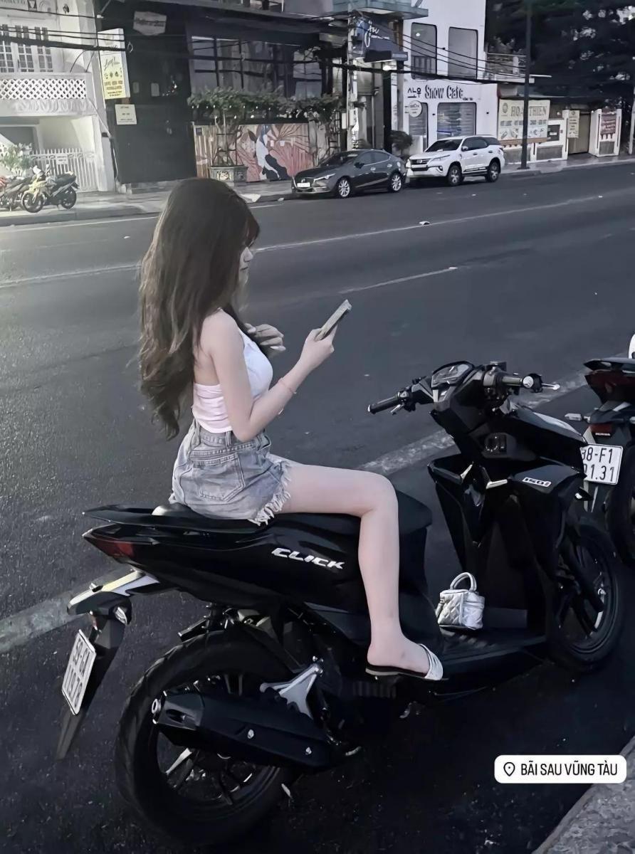 Ảnh gái xinh lớp 10 và lớp 12 đẹp nhất
