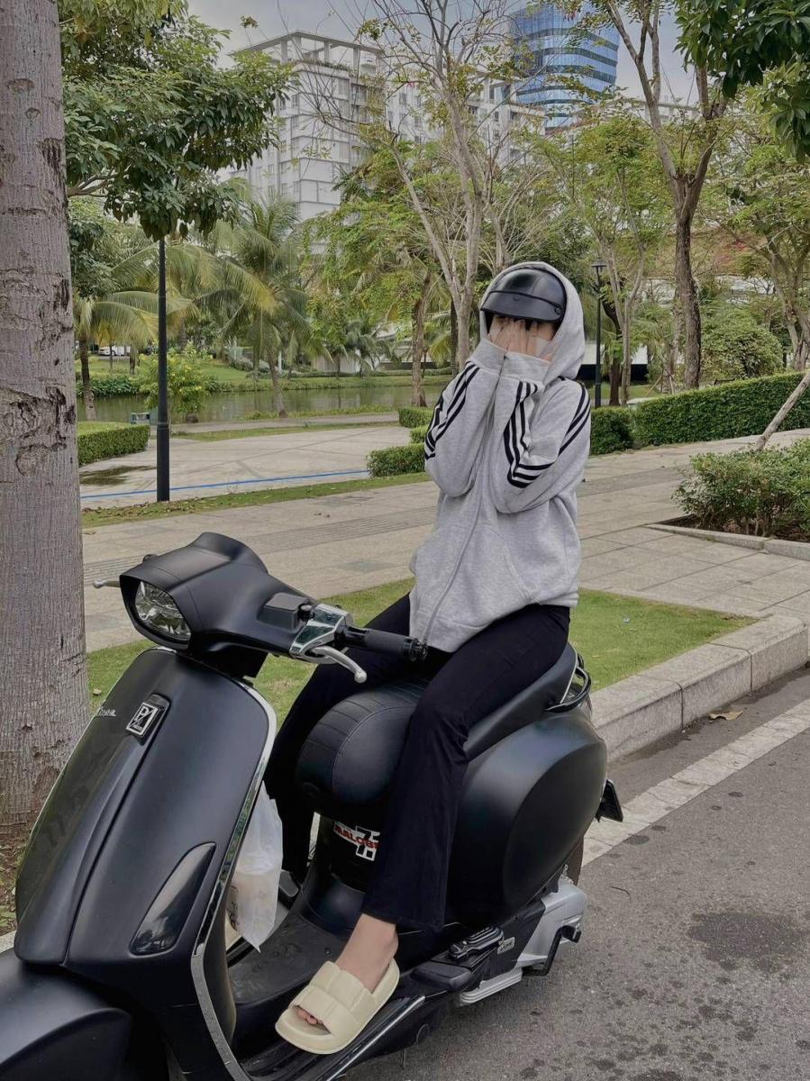 Ảnh gái xinh mu đẹp khoe mu to