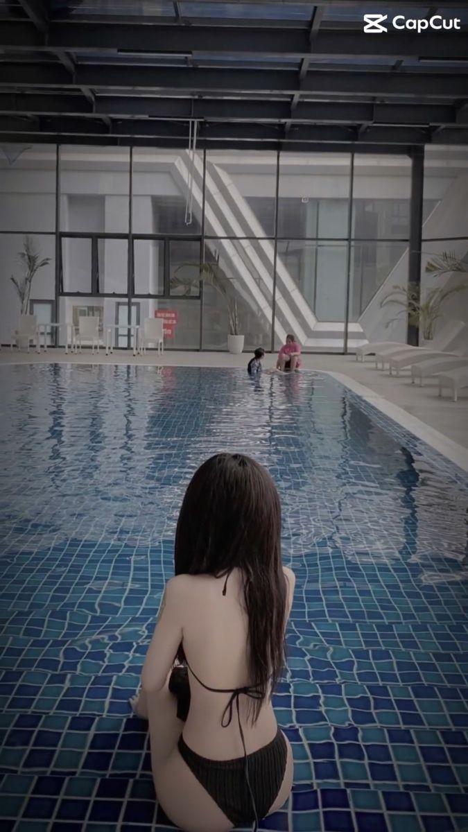 Gái xinh trung tắm biển - Hình ảnh cô gái xinh đẹp