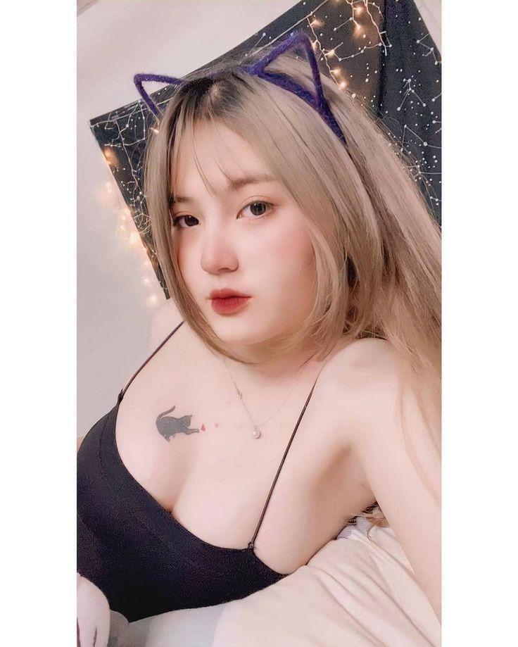 Ảnh gái xinh mu đẹp khoe sắc