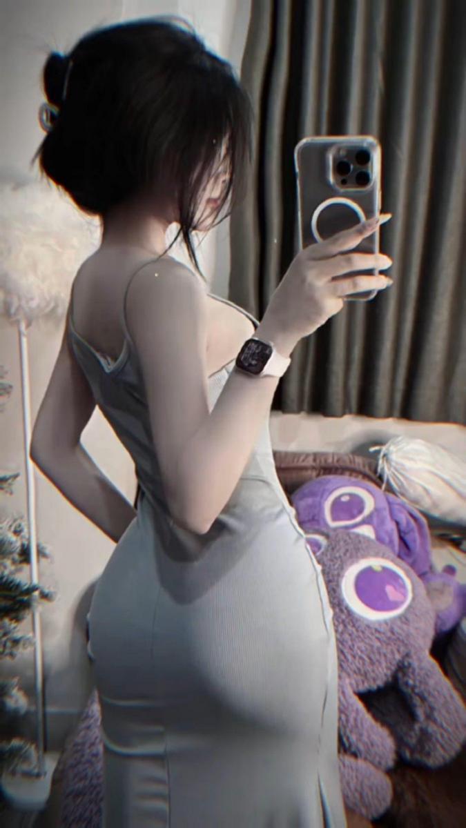 Gái xinh cosplay liên quân khoe quần lót