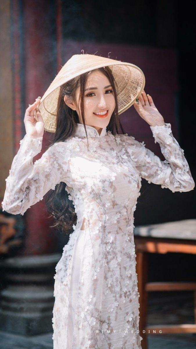 Gái xinh khoe mũ, gái xinh hở mũ đẹp