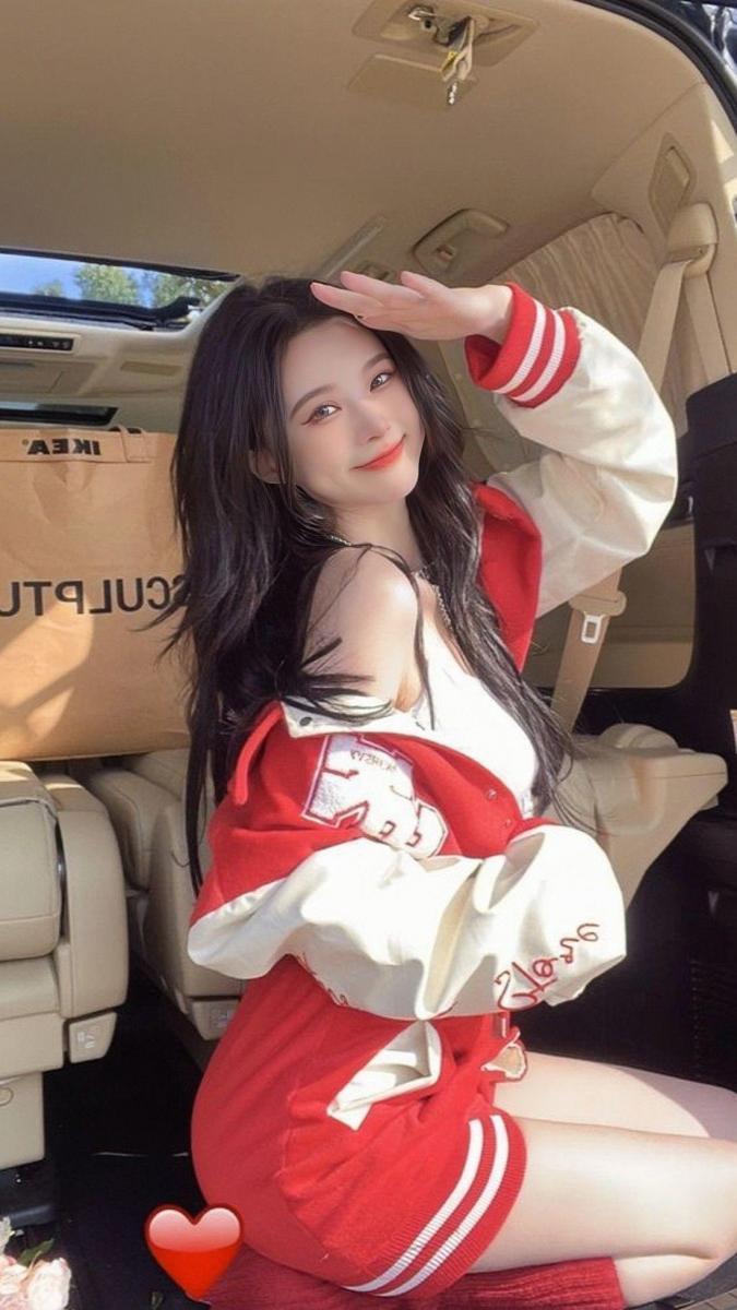Ảnh gái xinh gợi cảm trong váy ngủ