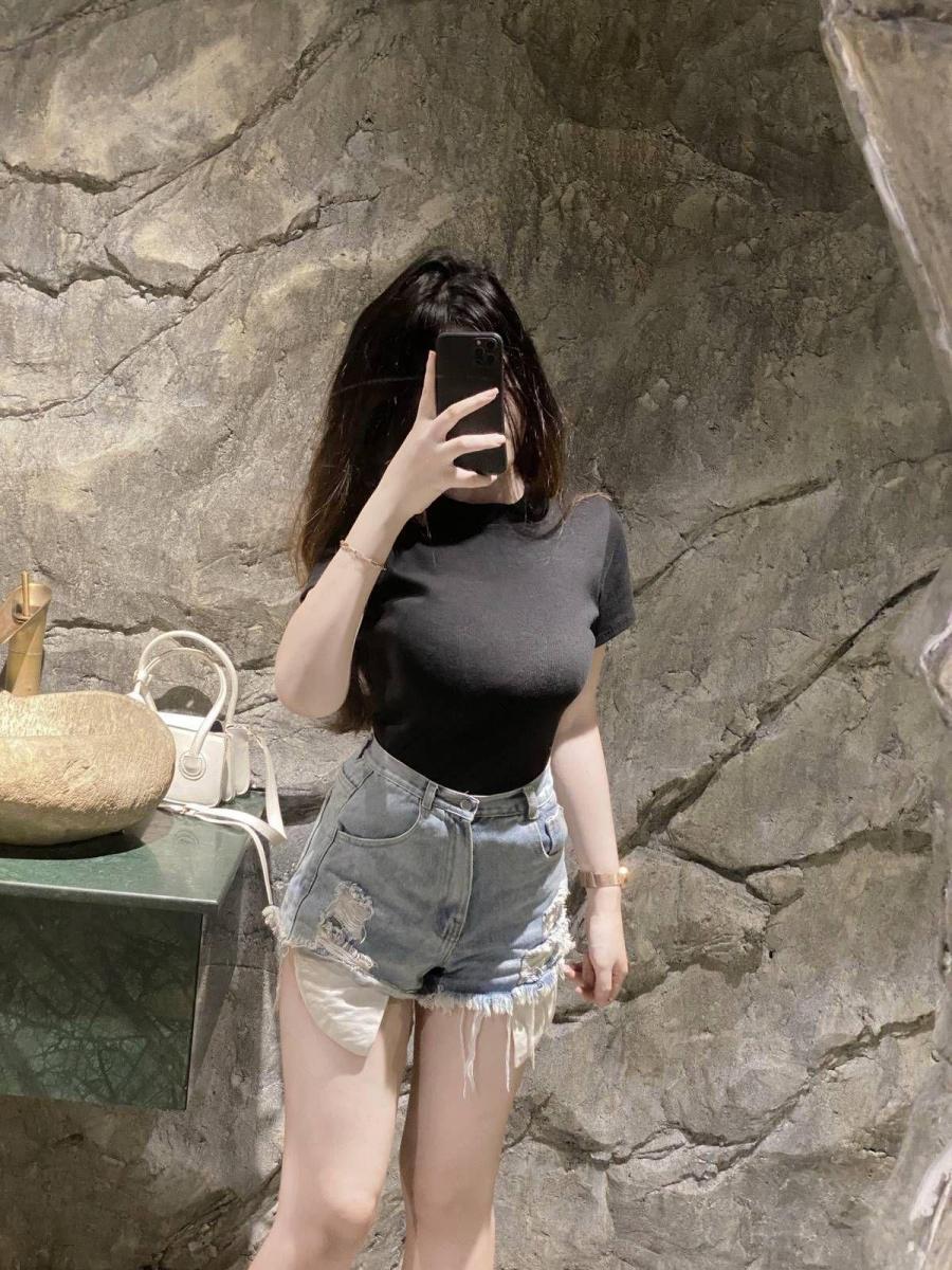 Gái xinh to trong bộ sưu tập thời trang tuyệt đẹp