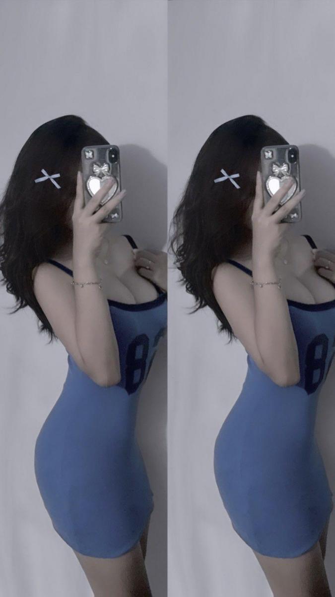 Gái xinh mặc đồ sexy nhảy múa quyến rũ