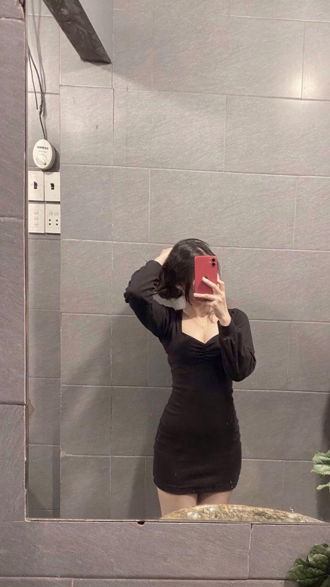 Gái Xinh Mặc Váy Đen