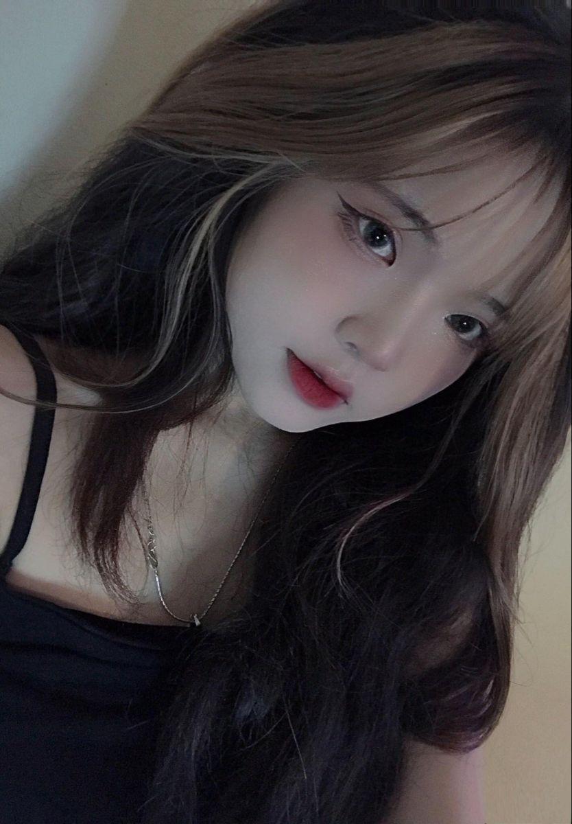 Ảnh đẹp gái xinh ngực to lỏng mây mới