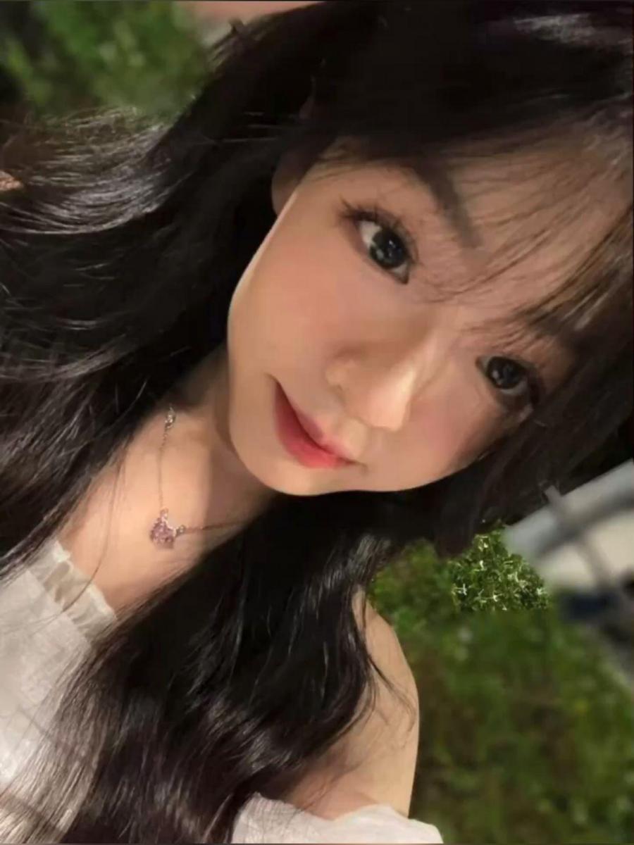 Gái xinh gái ngực to lộng lẫy