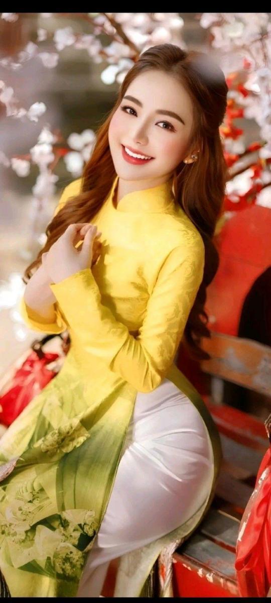 Gái xinh mặc bikini màu trắng đẹp nhất