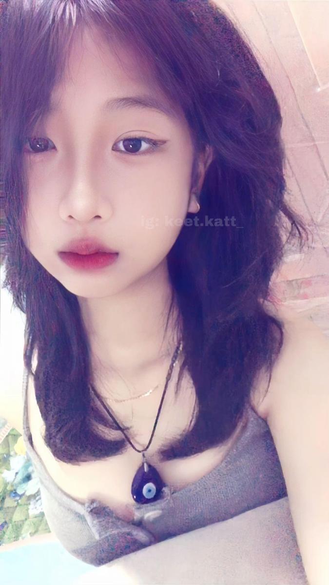 Hình cô gái xinh đẹp với kiểu tóc sắc đẹp