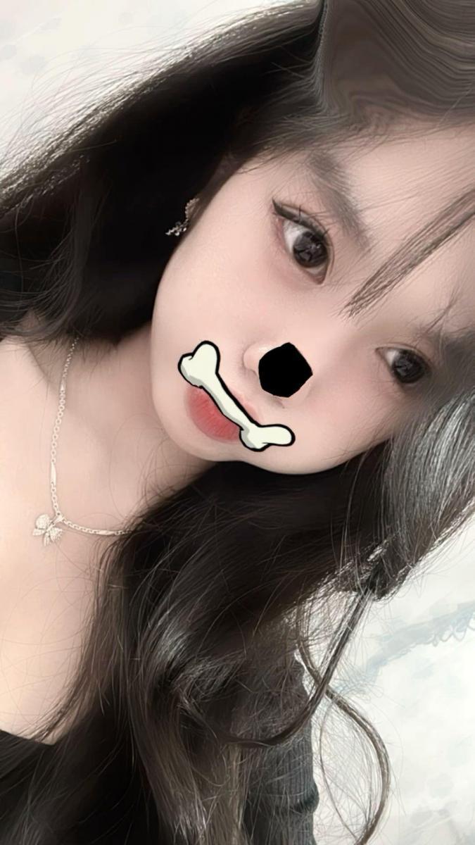 Ảnh mặt gái xinh với biểu cảm gợi cảm