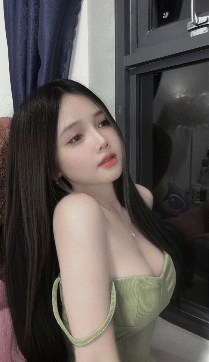 Em gái xinh tóc ngắn xinh đẹp Việt Nam