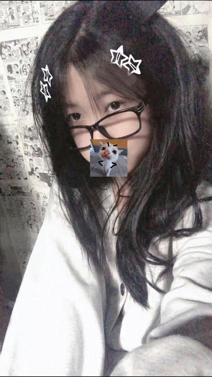 Ảnh gái xinh tóc ngắn che mặt đẹp