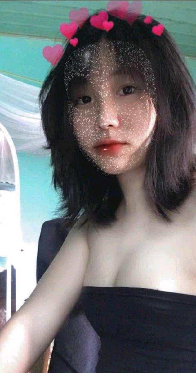 Ảnh gái xinh 9x với tóc đen kiểu tóc mới
