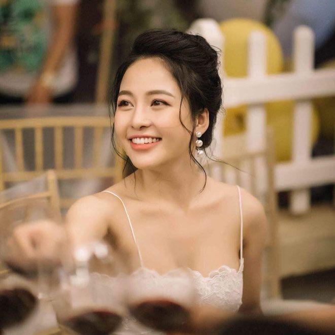 Hình ảnh gái xinh vú to trong bộ bikini