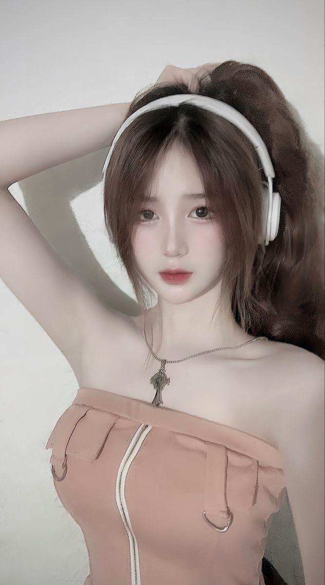 Ảnh gái xinh tóc dài đẹp che mặt