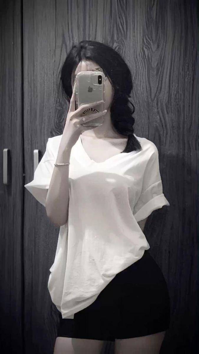 Ảnh những cô gái xinh đẹp với lon xinh