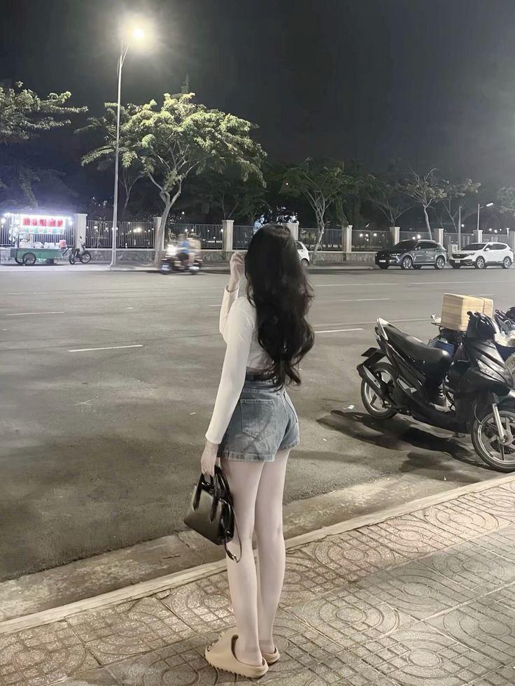Gái Xinh Mặc Chân Váy, Gái Xinh Tik Tok