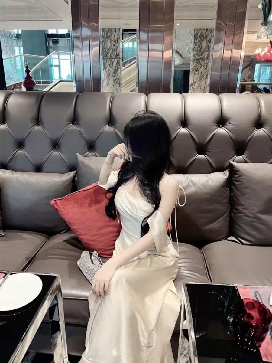 Gái xinh ngầu trong bộ đồ bơi gợi cảm
