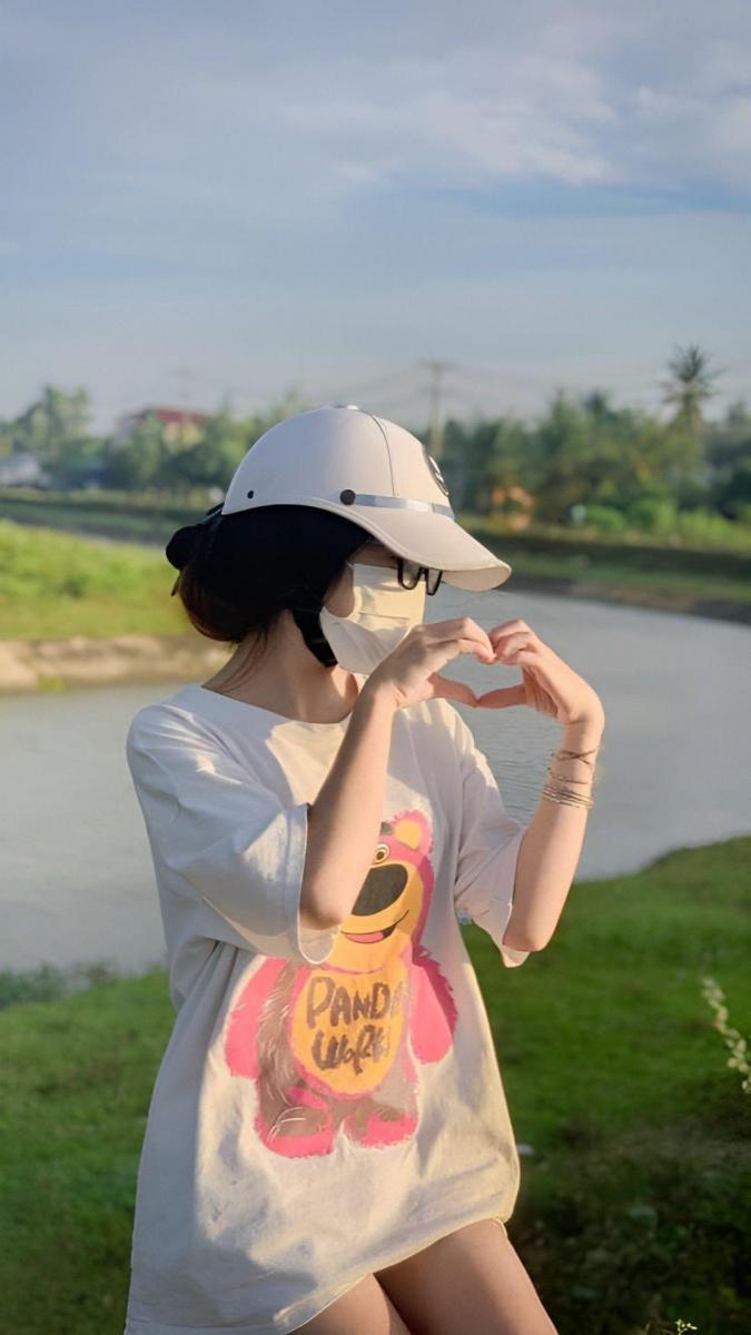 Gái lộ mu xinh đẹp trong thời trang mùa hè
