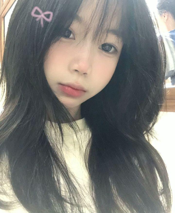 Ảnh gái đẹp ngực bự tóc ngắn xinh cute