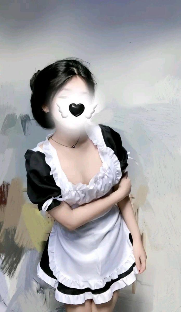 Ảnh gái xinh áo trắng gợi cảm