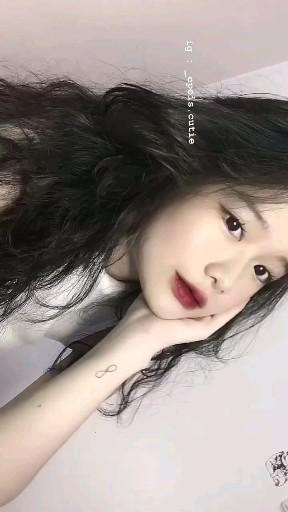 Gái Đẹp Ngực To Và Gái Xinh Ngầu