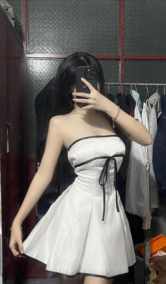Ảnh gái xinh tik tok sexy trong váy trắng