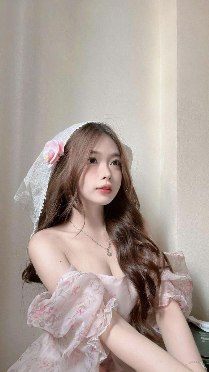 Gái Xinh Tóc Ngang Vai
