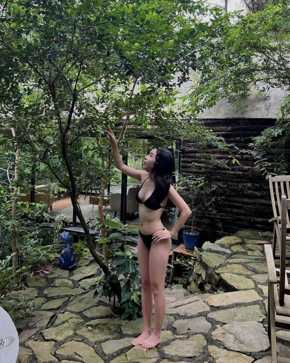 Gái bikini đẹp trong bộ đồ bơi đỏ lót ảnh bikini gái đẹp