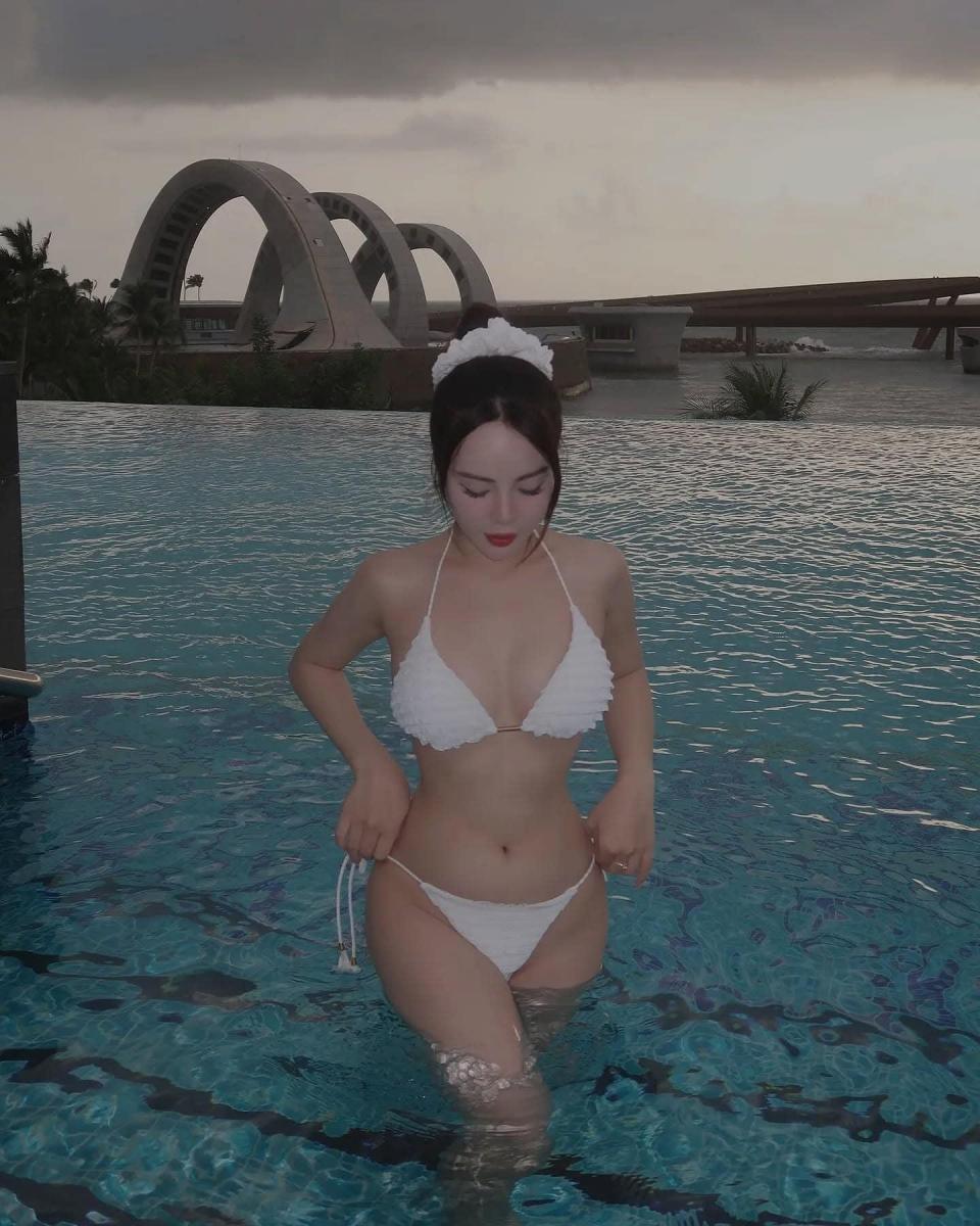 Ảnh gái đẹp mặc đồ lót và bikini xinh đẹp