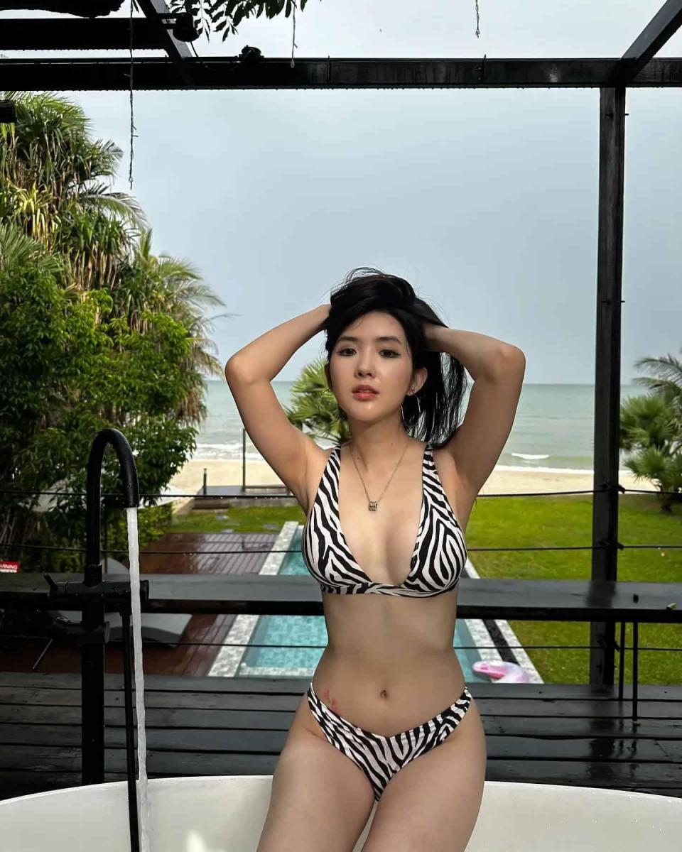 Ảnh gái xinh gợi cảm trong bikini nổi bật 2025