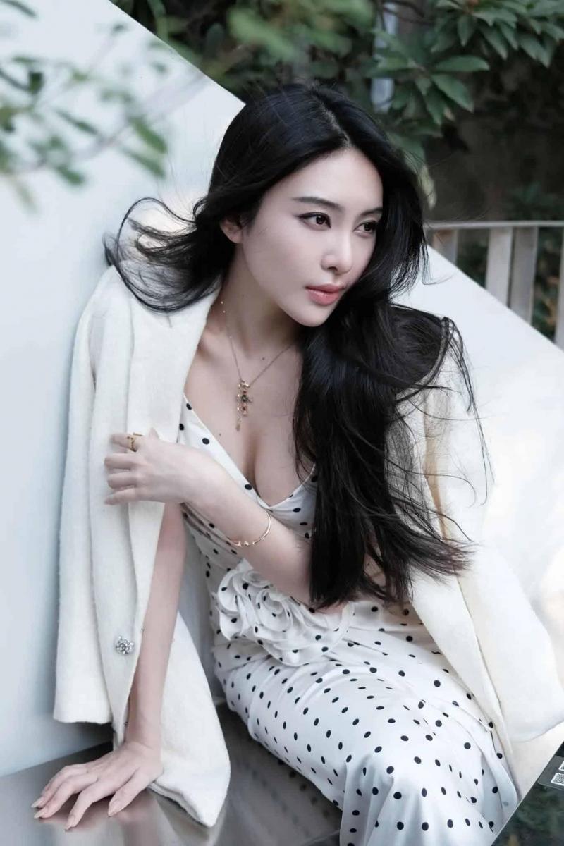 Ảnh đẹp bàn phím model mới: Gái xinh sexy khoe vú đẹp