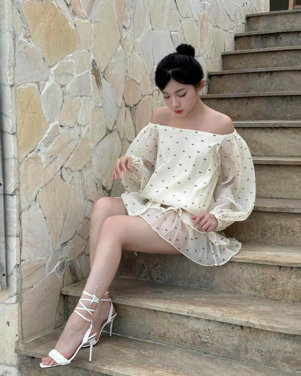 Ảnh hình nền gái đẹp với phong cách sexy