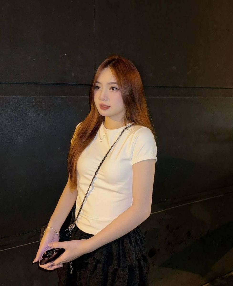 Ảnh gái xinh xăm mình và sexy 2025