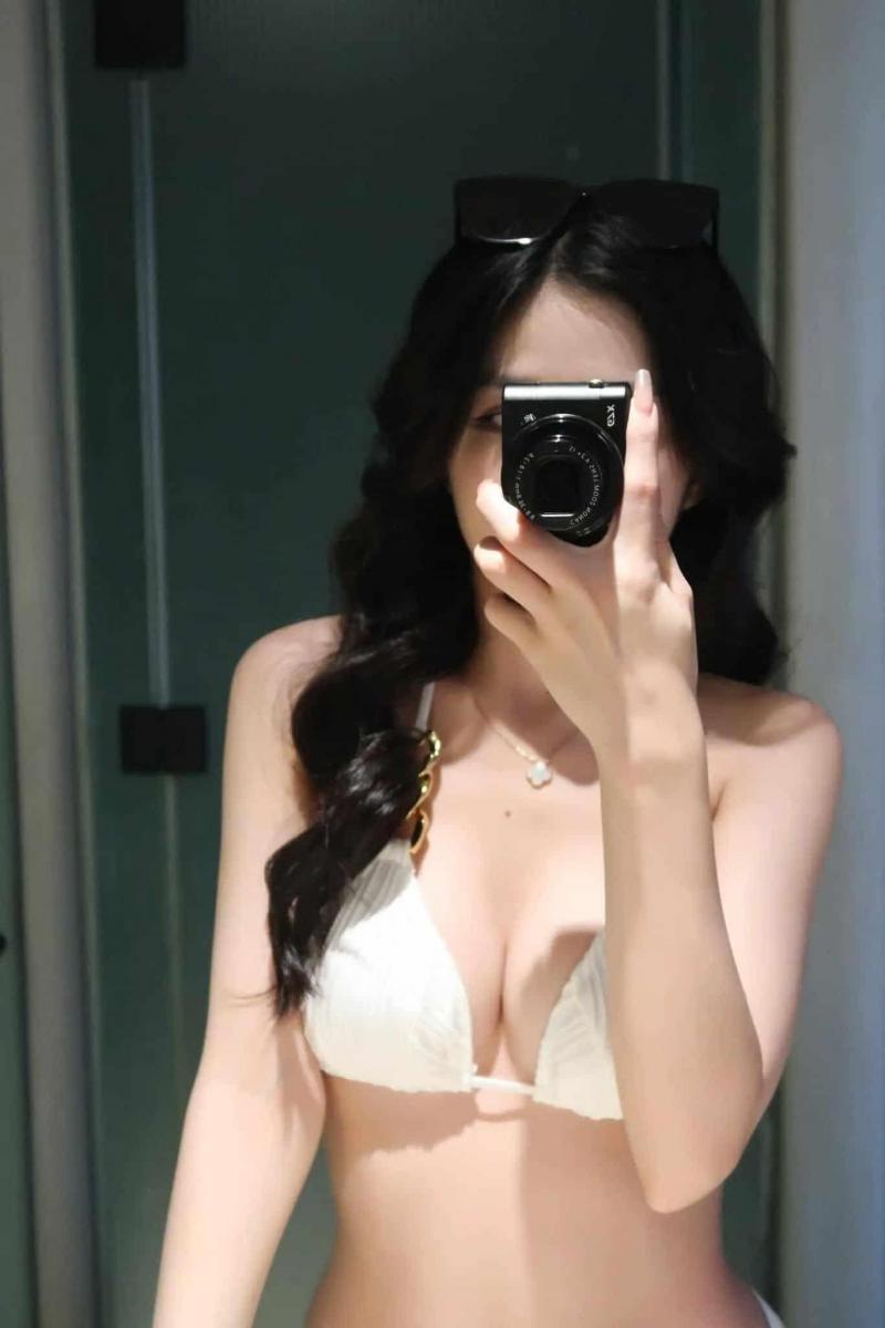 cô gái Cute Và Chị Gái Đẹp Trong Ảnh Gái Xinh Buồn