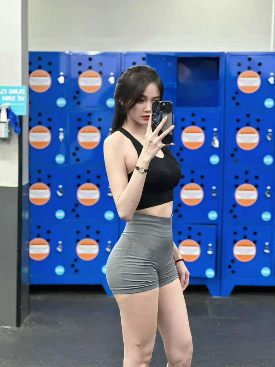 Gái Đẹp Ngầu Và Sẽy