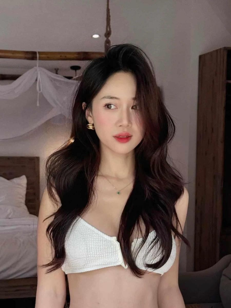 Ảnh cô gái Đẹp Và Bướm Gái