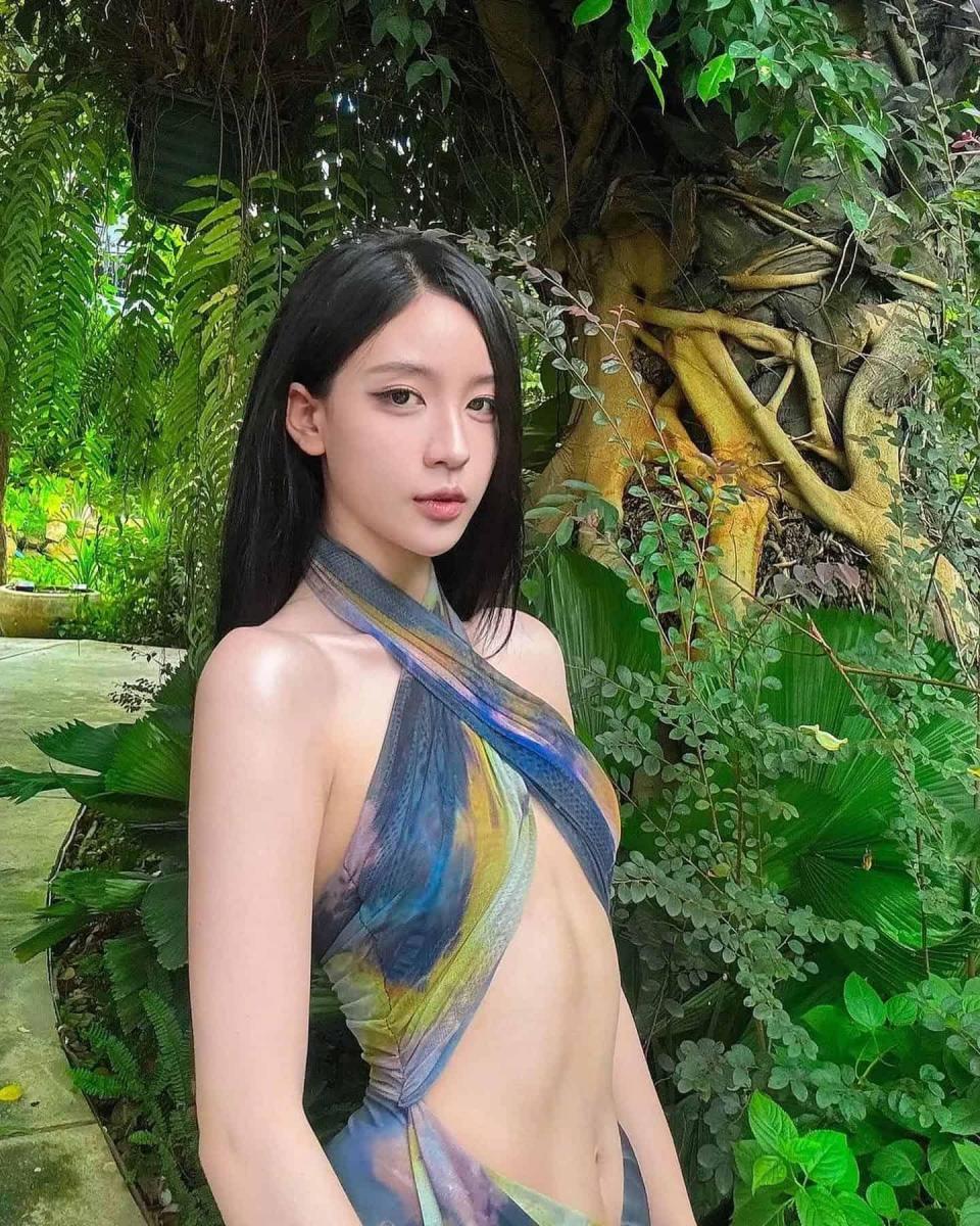 Những Cô Gái Xinh