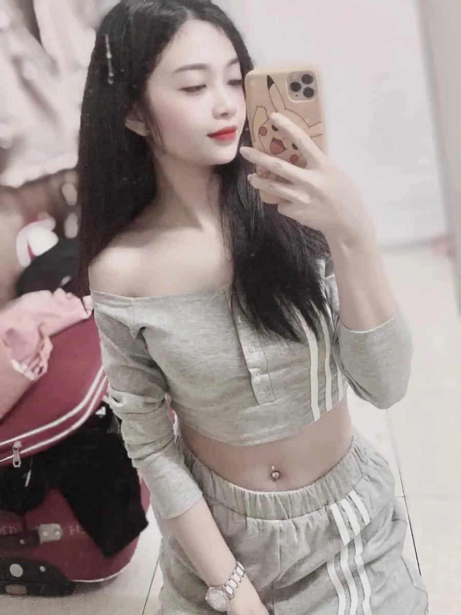 Ảnh gái xinh đi chơi và mặc đồ ngủ đẹp