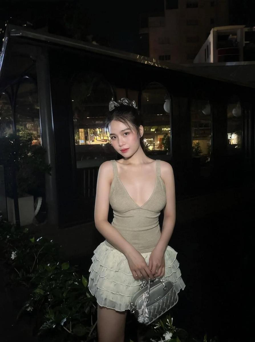 Hình ảnh gái xinh vú to và gái cute đẹp nhất 2025