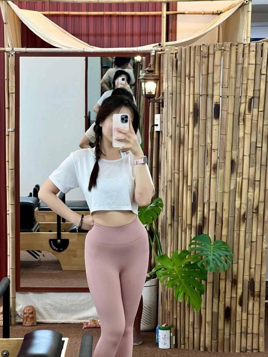 Gái Đẹp Và Gái Đẹp Trong Gái