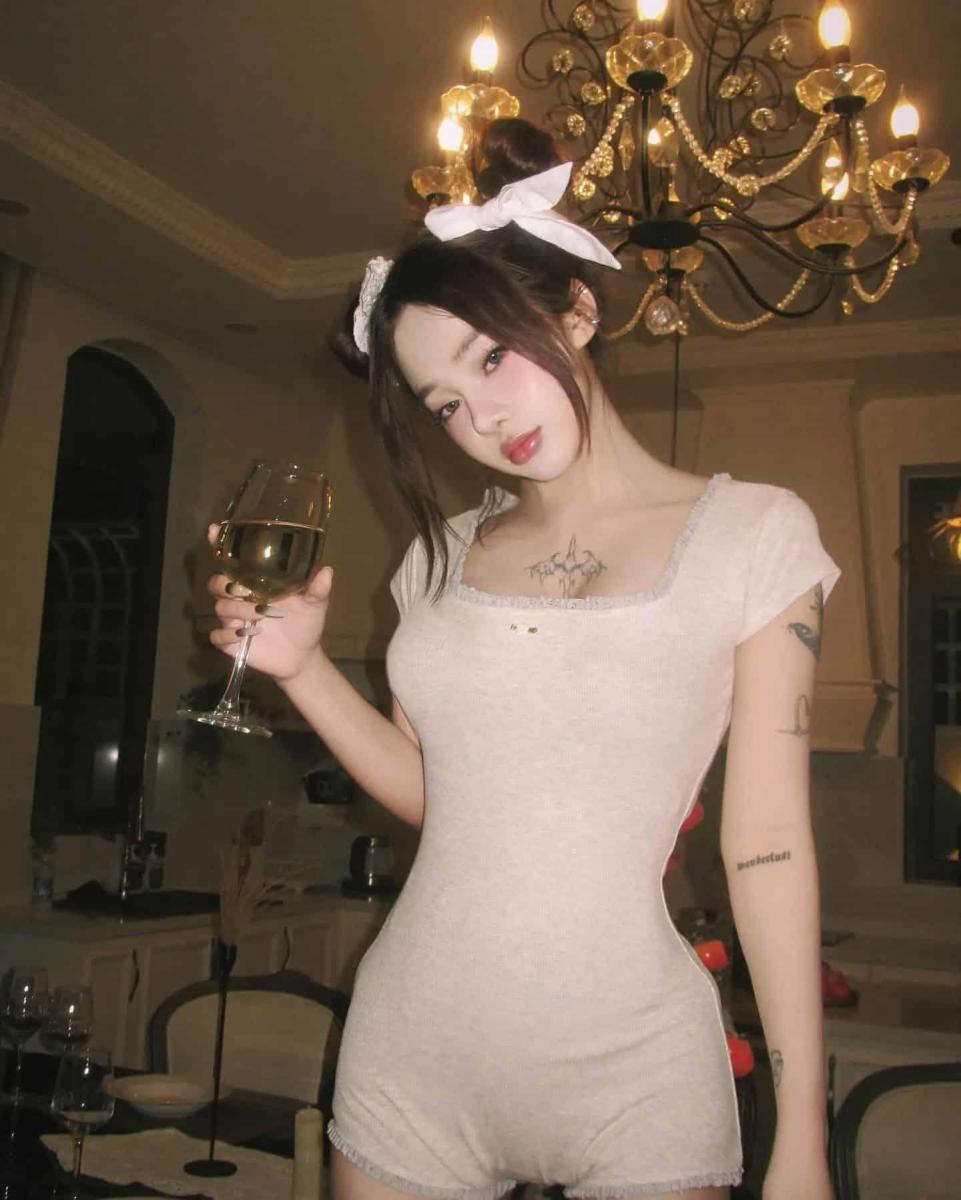Hình chị gái đẹp và hình gái xinh 2k