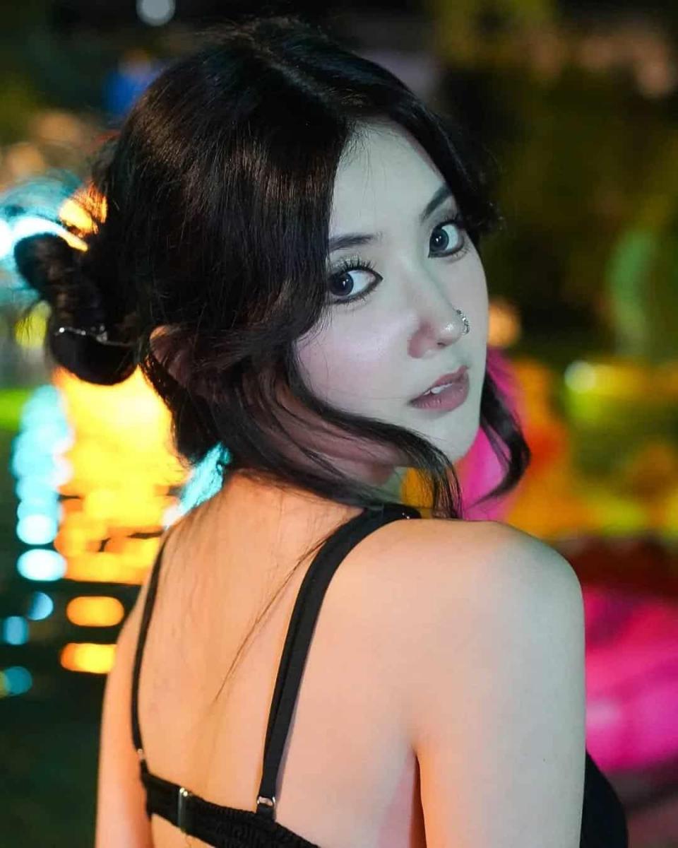 Hình Gái Xinh Đẹp - Gái Xinh Dâm K3