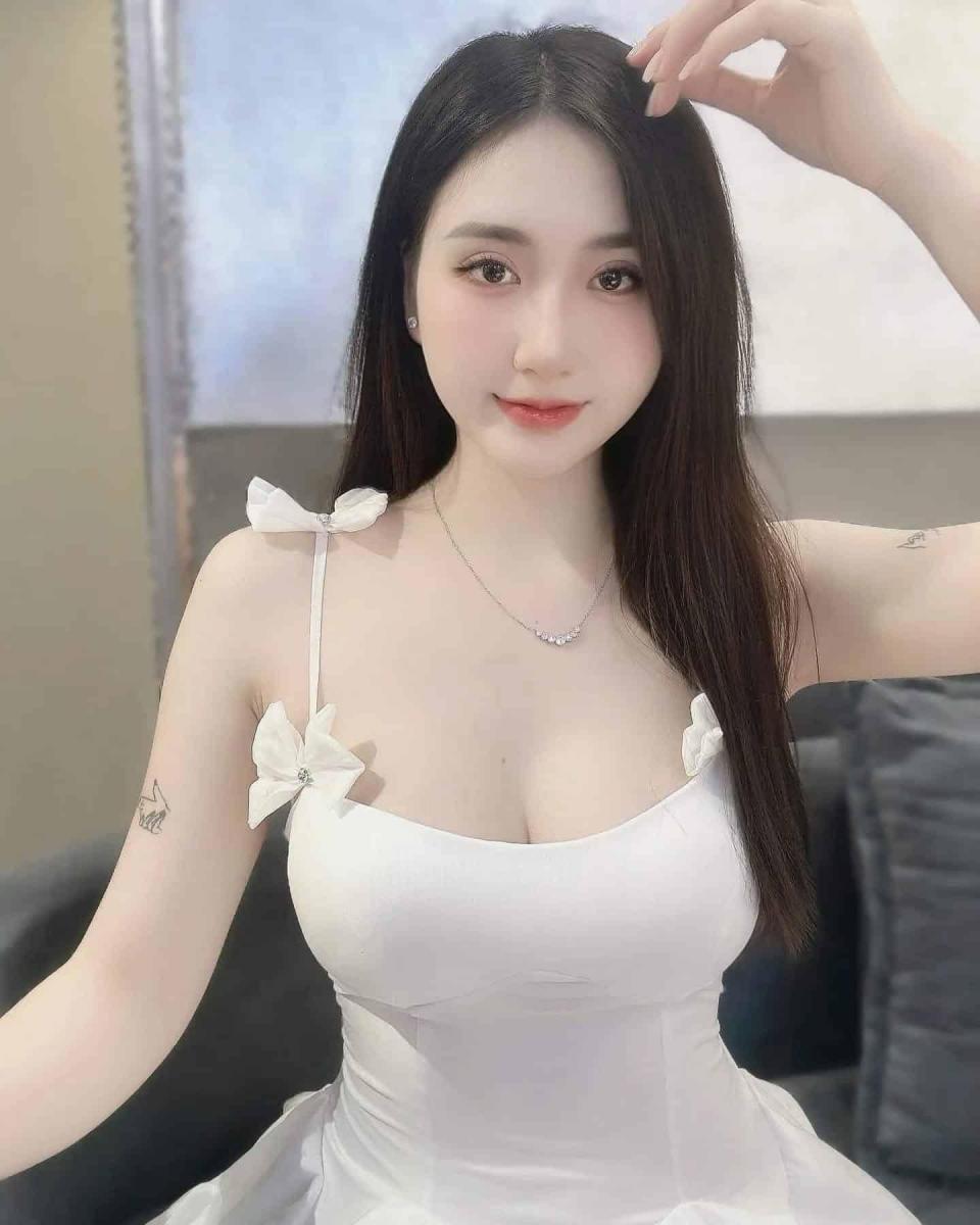 Hình ảnh gái xinh chat, đuộc hỗ trợ đẹp nhất 2025