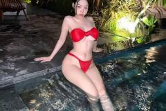 Ảnh bé gái xinh đẹp trong bộ bikini gợi cảm