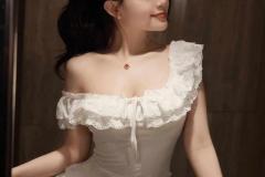 Hình con gái xinh đẹp trong áo sơ mi xinh