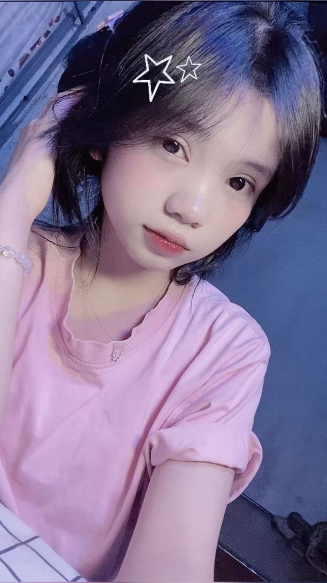 Gai Xinh Che Mat - Áo Phông